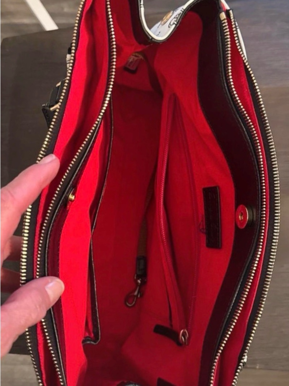 EUC DOONEY & BOURKE SATCHEL - Picture 4 of 6